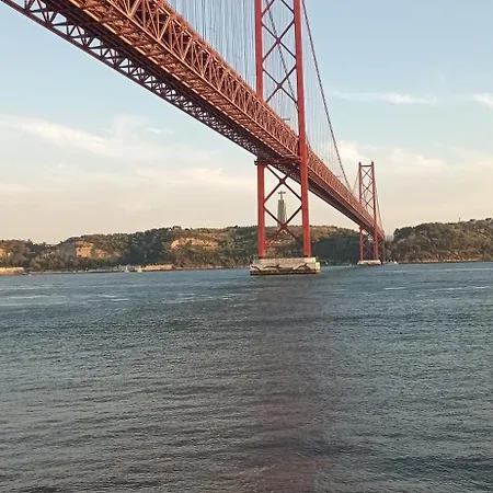 Alcantara Lx Penzion Lisboa